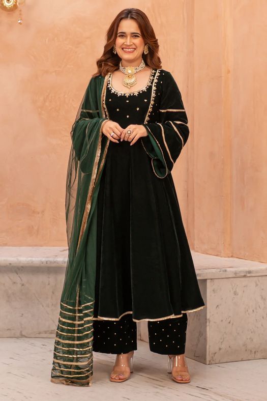 Dark Green Embroidered Velvet Pakistani Suit